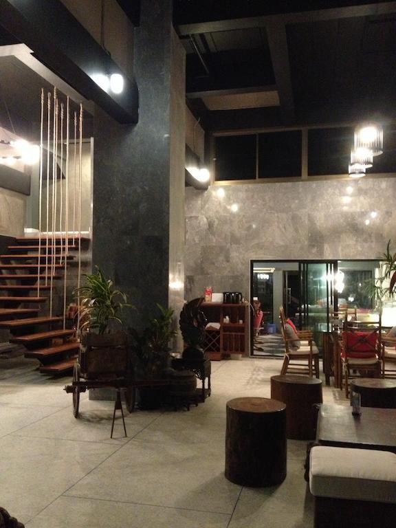 De Sea Almond Hotel Chumphon Eksteriør billede