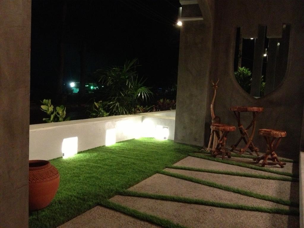 De Sea Almond Hotel Chumphon Eksteriør billede
