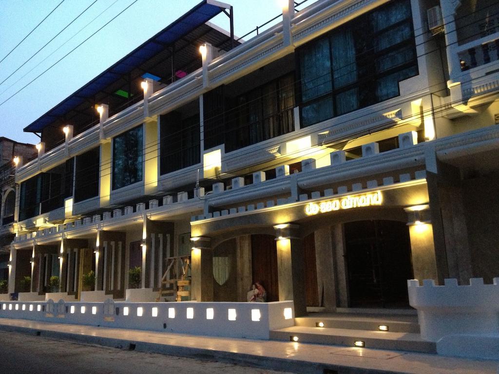 De Sea Almond Hotel Chumphon Eksteriør billede